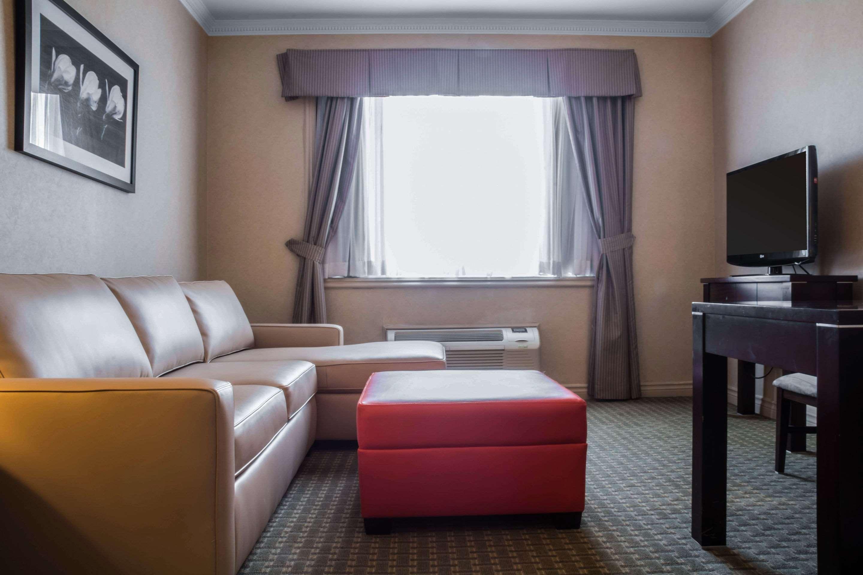Towneplace Suites By Marriott Toronto Oakville Exterior foto